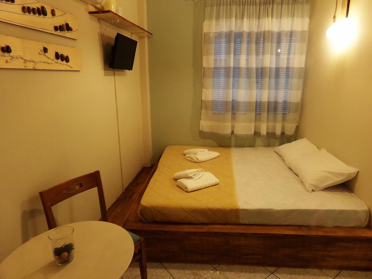 Leia Guest House 埃尔莫波利斯 外观 照片